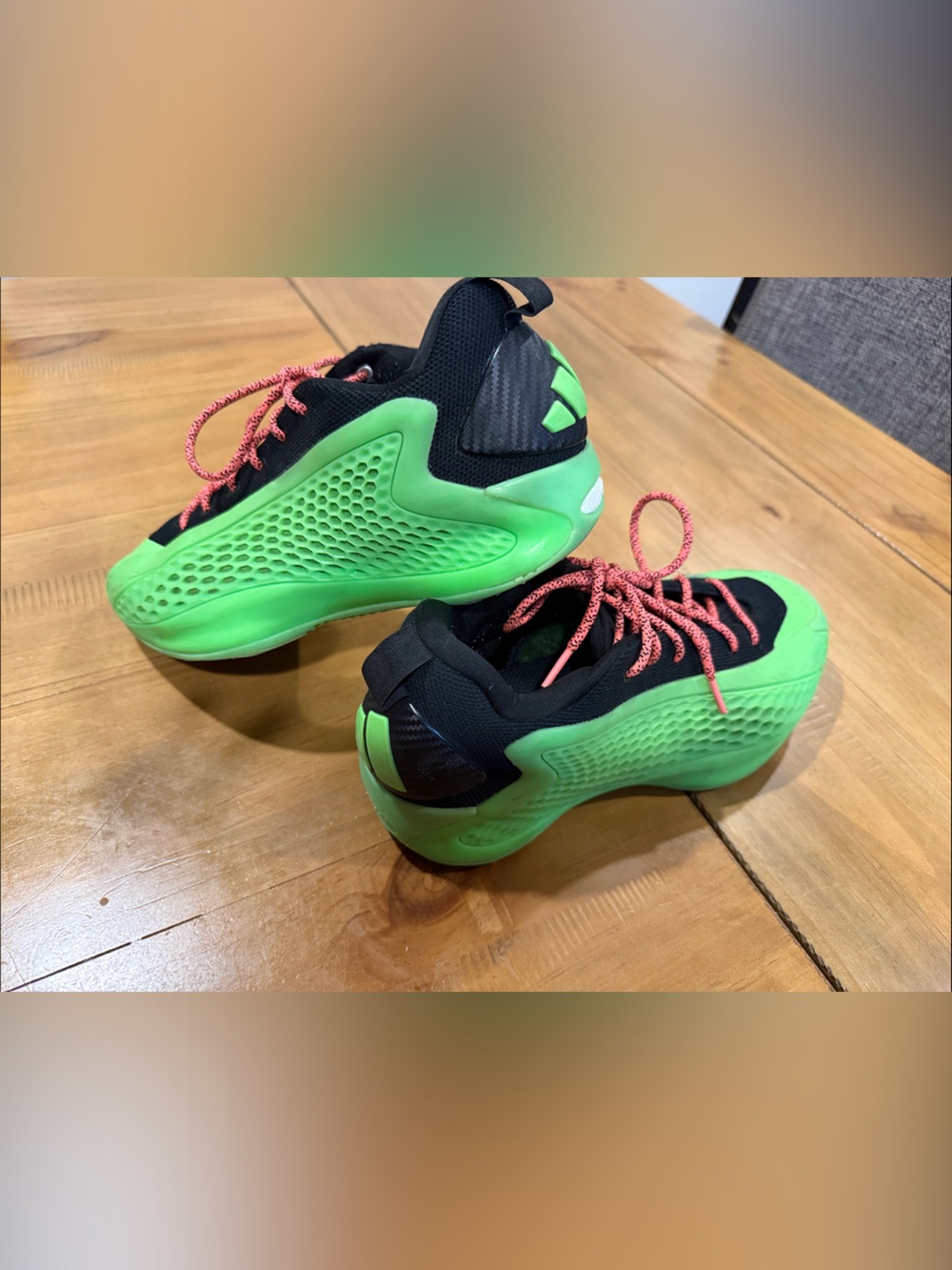 Anthony Edward’s Adidas Lucid Lime Low Basketball Sneakers Sz 8.5